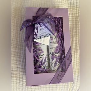 NWT Sonoma Lavender Bath & Body Relaxation gift set. Shower gel and lotion. 🛀
